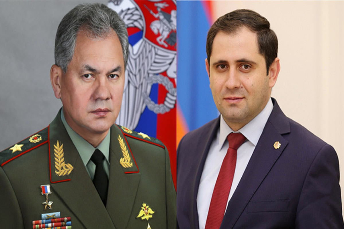Russian Minister of Defense Sergey Shoigu and Armenian  Minister of Defense Suren Papikyan