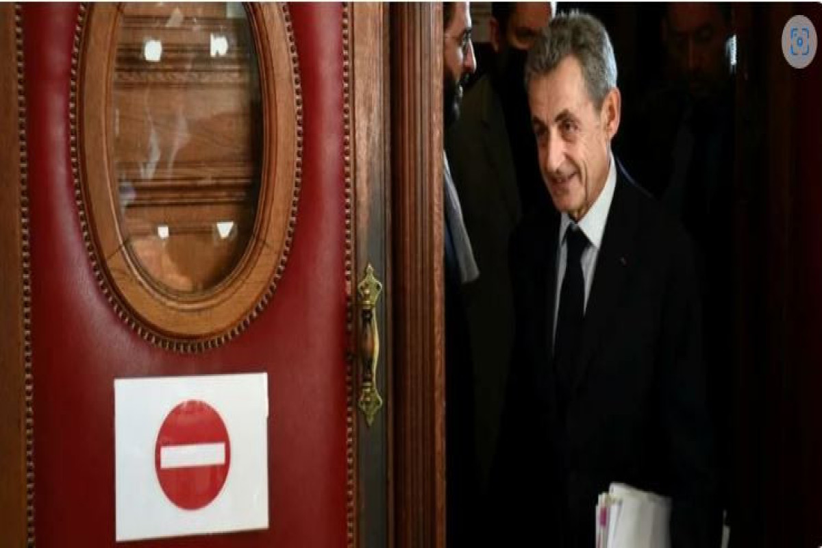 Nikola Sarkozinin 3 il azadlıqdan məhrum edilməsi tələb olunub