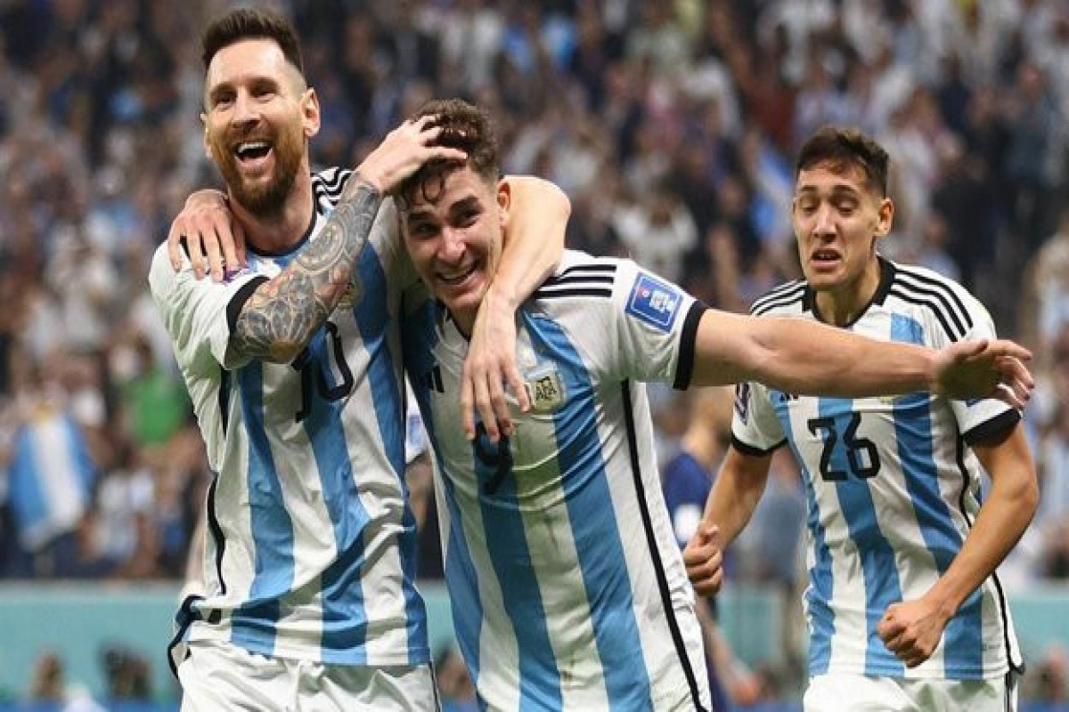 DÇ-2022: Argentina Xorvatiyanı böyük hesabla məğlub edərək finala çıxıb