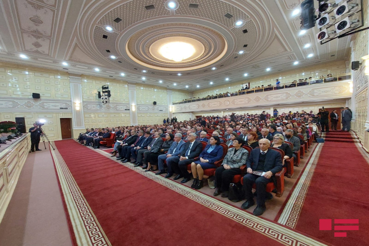 BDU-da Şərqşünaslıq fakültəsinin 100 illiyinə həsr olunmuş beynəlxalq konfrans keçirilib  - FOTO 