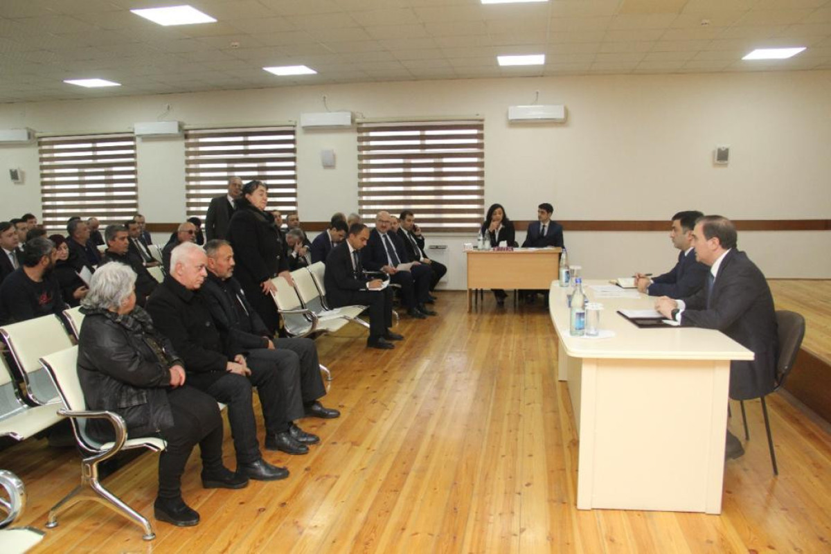 Niyazi Bayramov Gəncə sakinləri ilə görüşüb - FOTO 