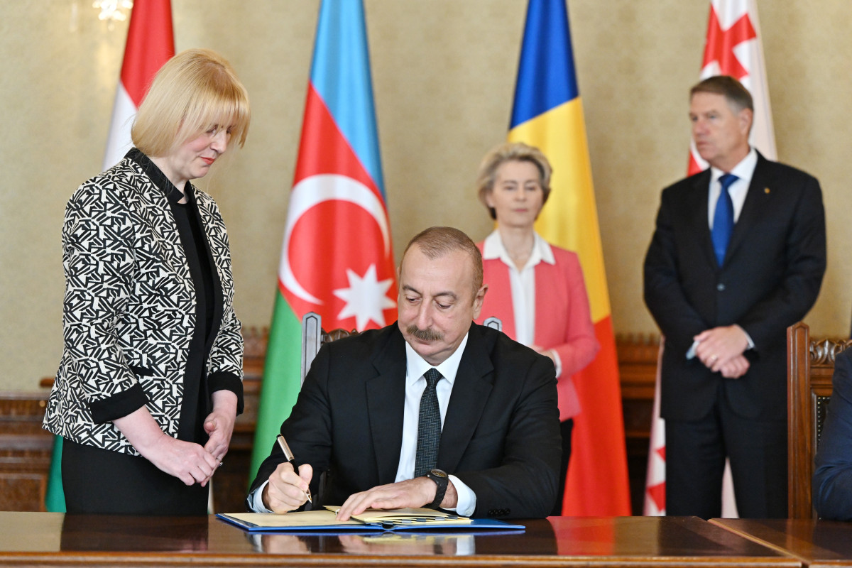 Azərbaycan, Gürcüstan, Rumıniya və Macarıstan “yaşıl enerji” üzrə Saziş imzalayıb