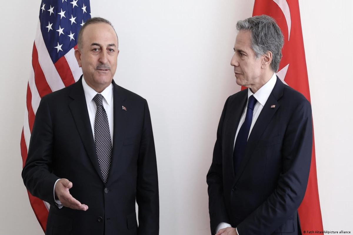 Çavuşoğlu Blinkenlə F-16-ların Türkiyəyə tədarükü prosesini müzakirə edib