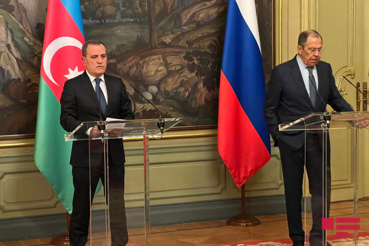 Lavrov və Ceyhun Bayramov Ermənistanla sülh müqaviləsinin imzalanmasını müzakirə edib