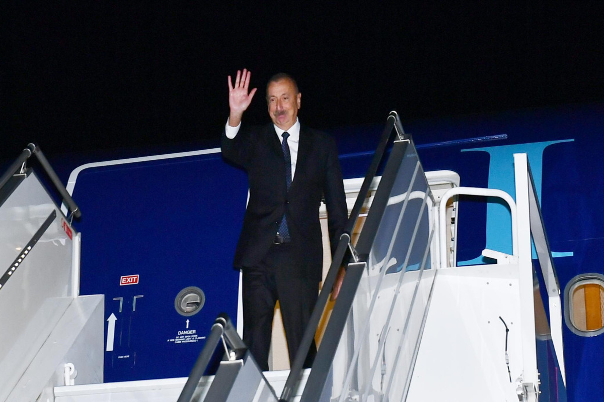 Prezident İlham Əliyevin Sankt-Peterburq şəhərinə işgüzar səfəri başa çatıb