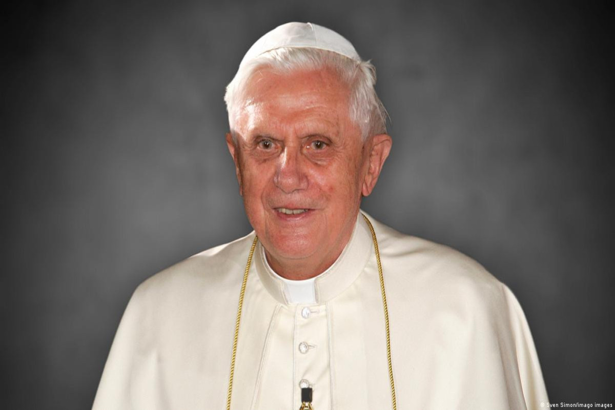 Papa XVI Benediktin səhhəti kəskin pisləşib