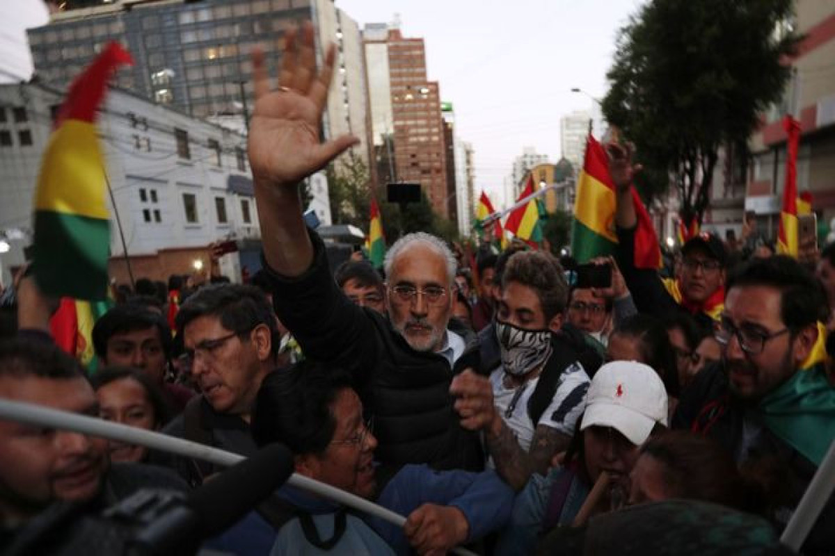 Boliviyada aksiya iştirakçıları hava limanlarını ələ keçirib, yolları bağlayıb