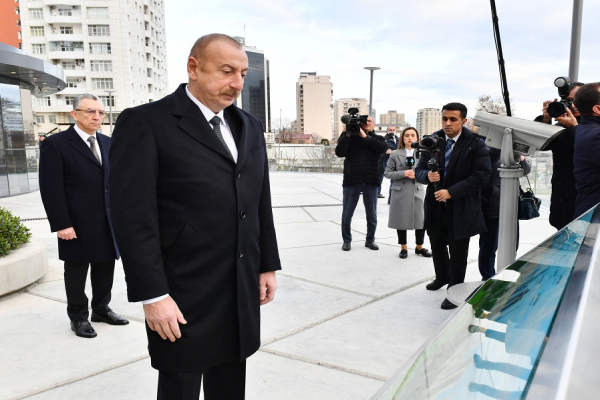 Prezident İlham Əliyev Bakıda Mərkəzi Parkın ikinci hissəsinin açılışında iştirak edib