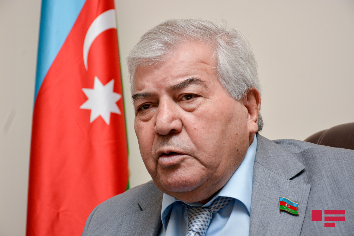 Sabir Rüstəmxanlı 2023-cü ildə soyad sonluğundakı “ov”dan imtina olunmasını təklif edib - VİDEO 