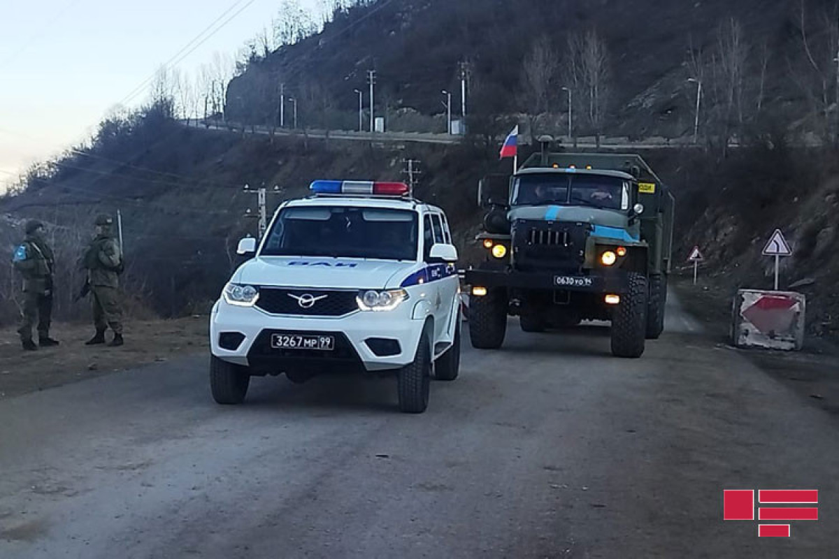 Vehicles of Russian peacekeepers pass unhindered along Azerbaijan's Lachin-Khankandi road -PHOTO 