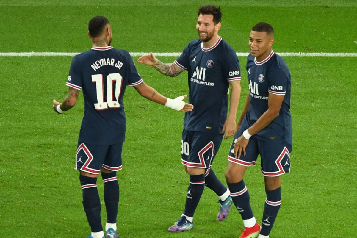 Dünyanın ən çox qazanan futbolçuları bəlli olub - SİYAHI 