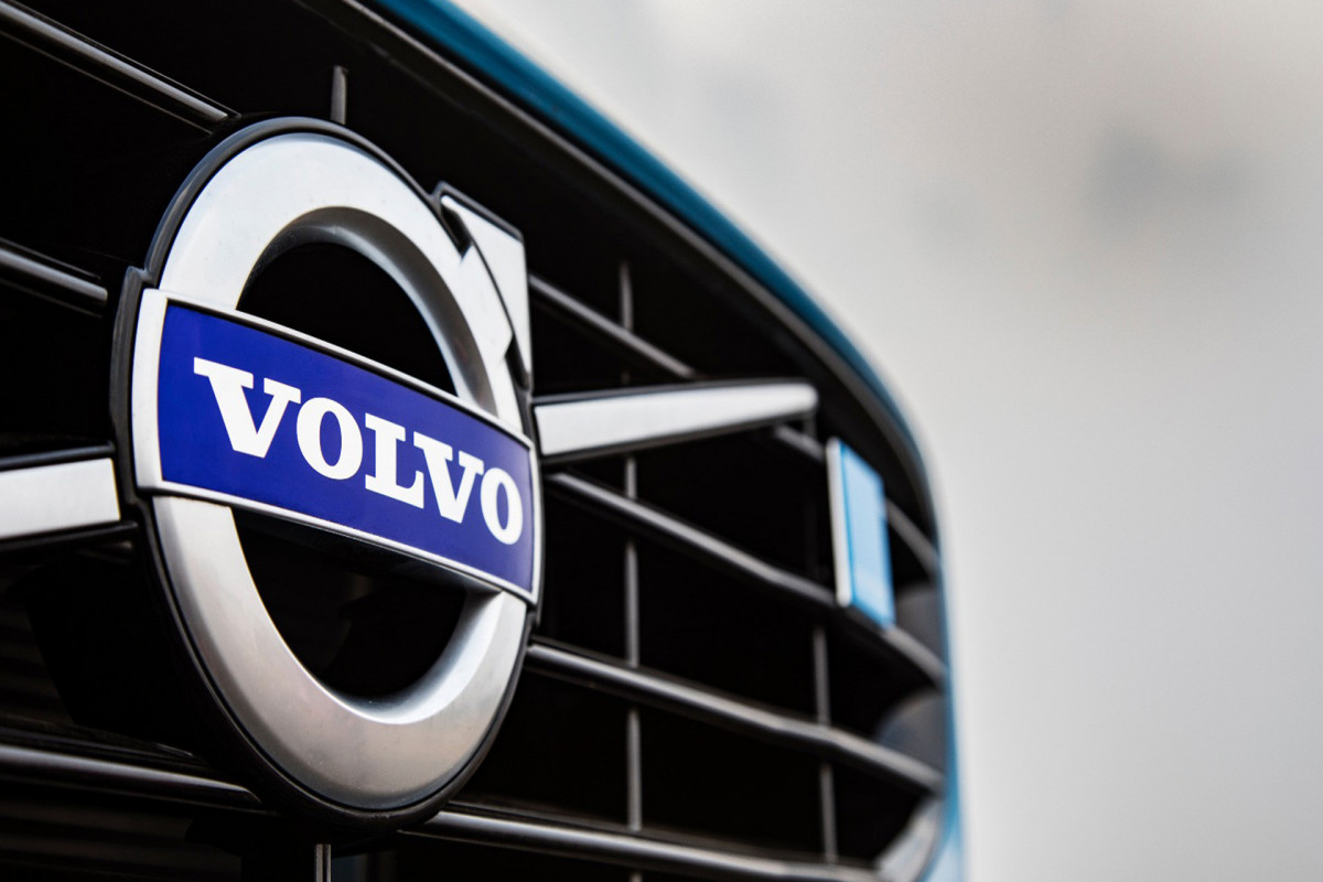 "Volvo"nun satışları kəskin azalıb