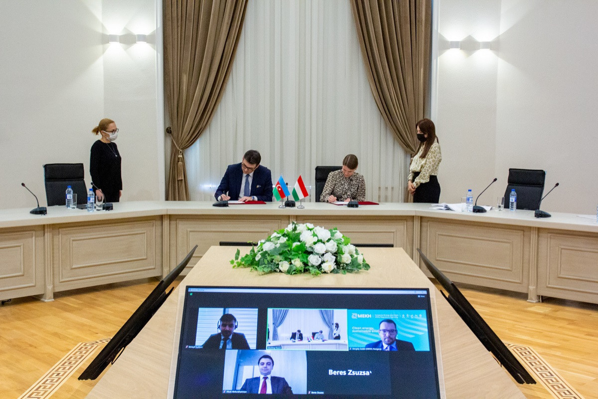  Working group on Energy between Azerbaijan and Hungary held meeting-PHOTO 