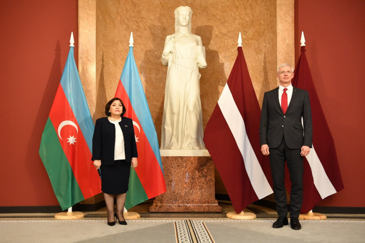 Sahibə Qafarova-Arturs Krişyanis Karinş