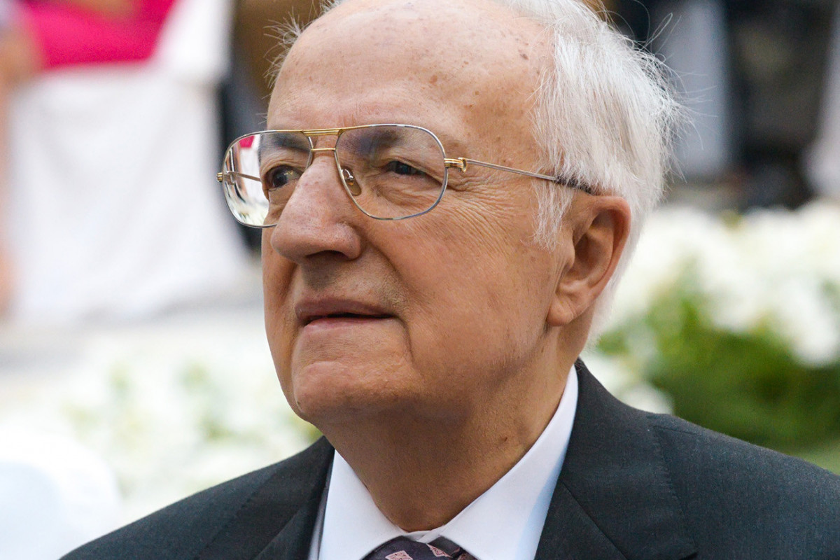 Yunanıstanın sabiq Prezidenti 92 yaşında vəfat edib