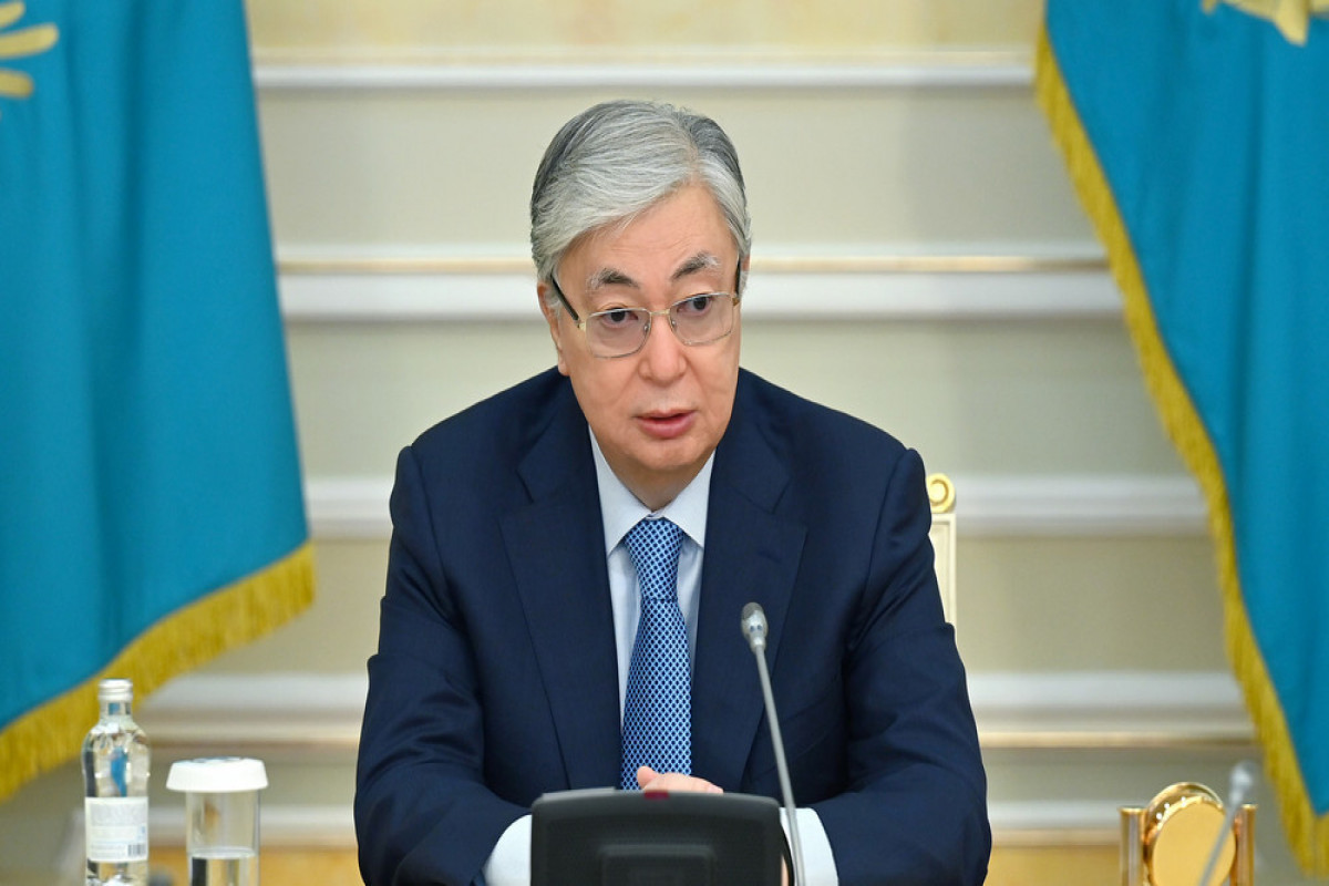 Tokayev Nazarbayevin səlahiyyətlərini məhdudlaşdıran qanunu imzalayıb