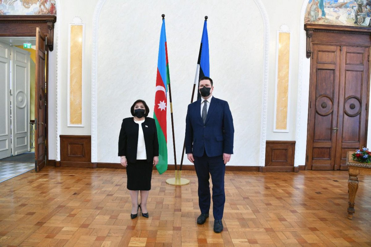 Sahibə Qafarova, Yuri Ratas