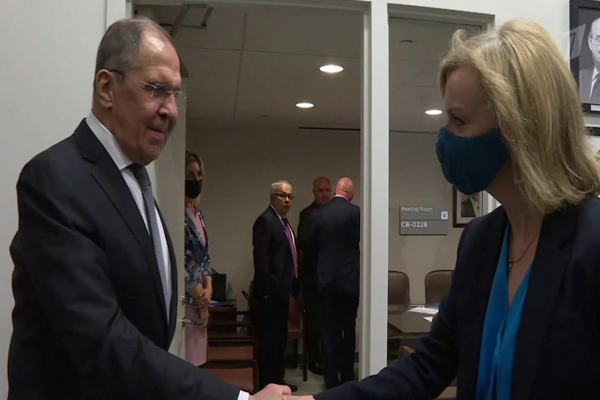 Lavrov Britaniya XİN başçısı ilə Moskvada görüşüb