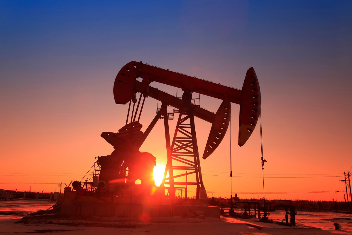 $100 oil threatens to compound world economy’s inflation shock