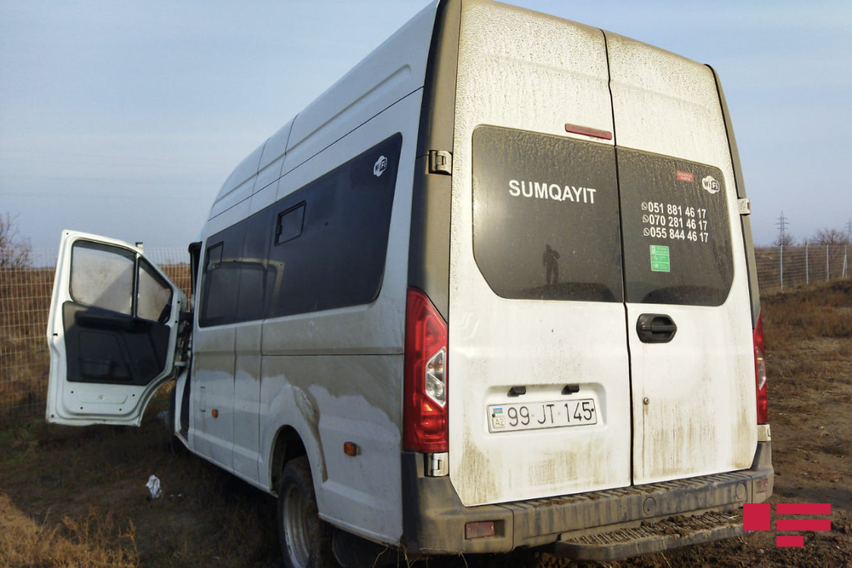 Ələt-Astara yolunda mikroavtobusla "KamAZ" toqquşub, 2 nəfər ölüb - YENİLƏNİB  - FOTO  - VİDEO 