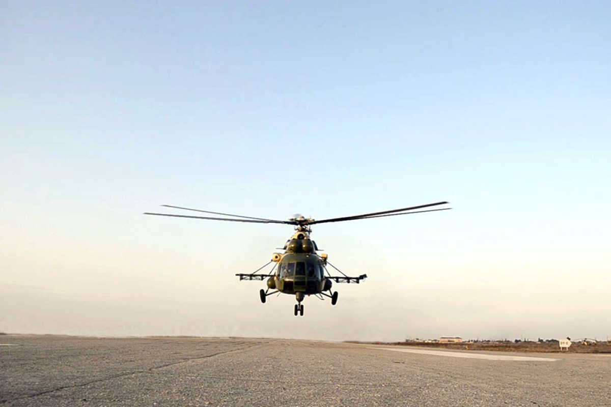 Helikopterlərlə uçuş məşqləri keçirilib - VİDEO 
