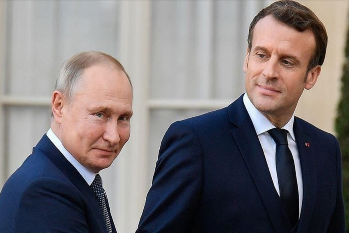 Vladimir Putin və Emmanuel Makron