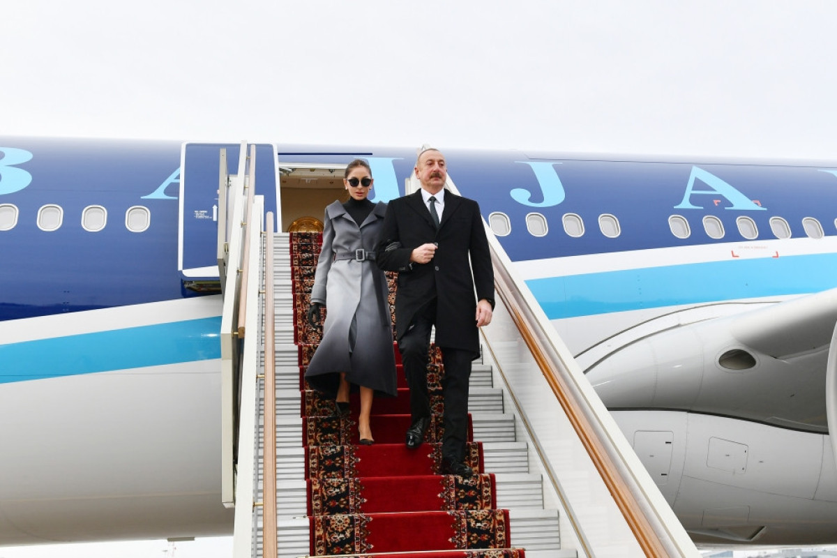 Prezident İlham Əliyev Rusiyaya rəsmi səfər edib