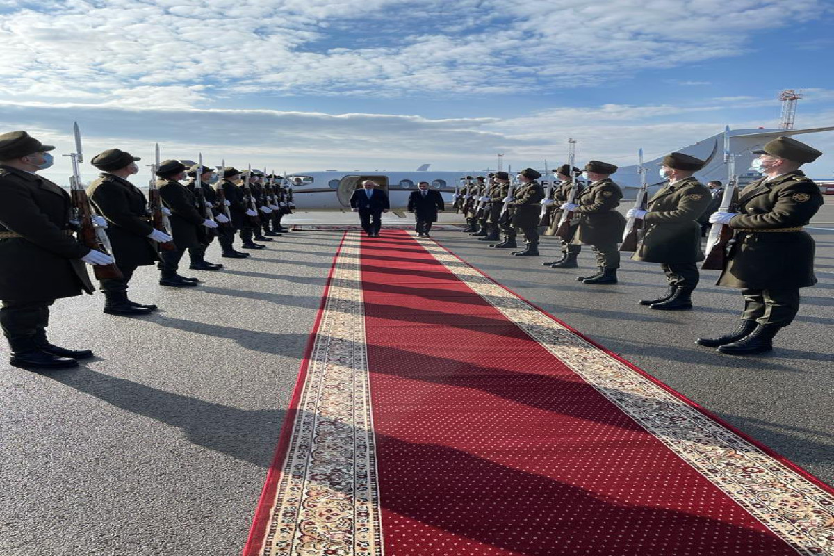 Estoniya Prezidenti Ukraynaya dəstək səfəri edib