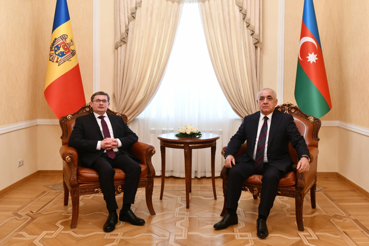 Əli Əsədov Moldova parlamentinin sədri ilə görüşüb