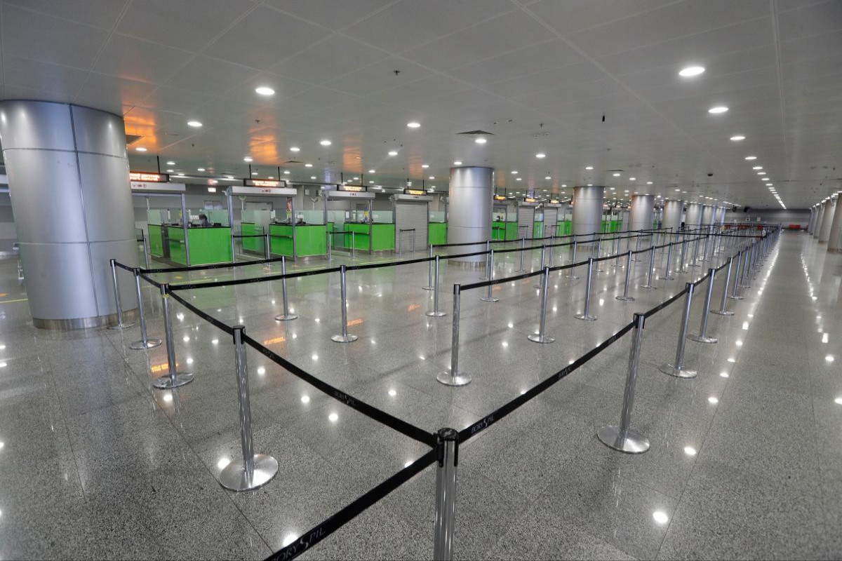 Kiyev aeroportu işini dayandırıb