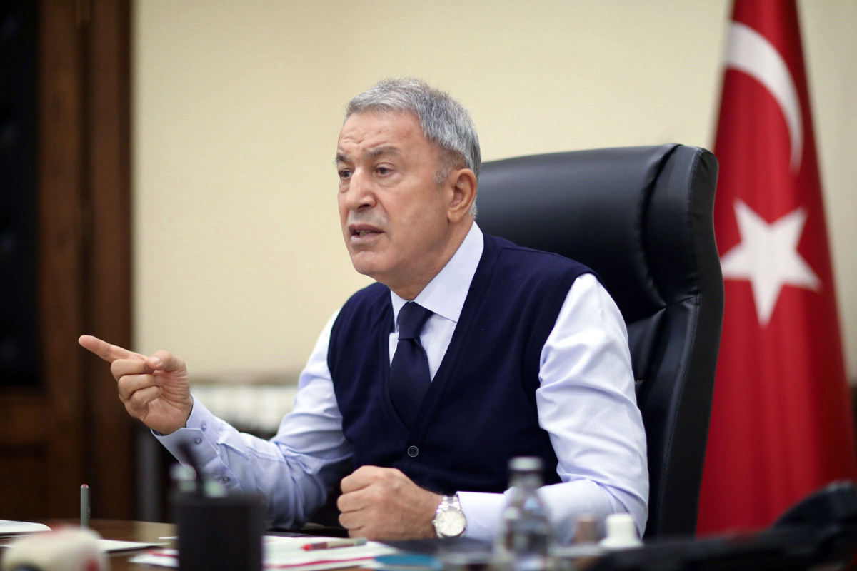 Akar britaniyalı həmkarı ilə Ukraynadakı vəziyyəti müzakirə edib