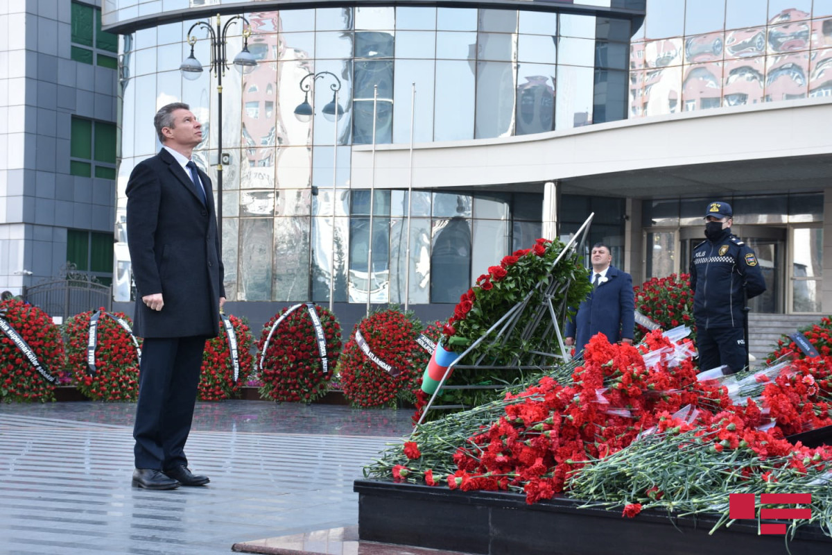 Ukrayna səfiri Xocalı abidəsini ziyarət edib - FOTO 