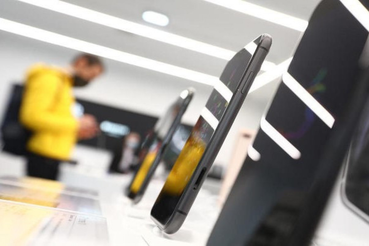 "Samsung"un Azərbaycanın smartfon bazarında payı azalıb