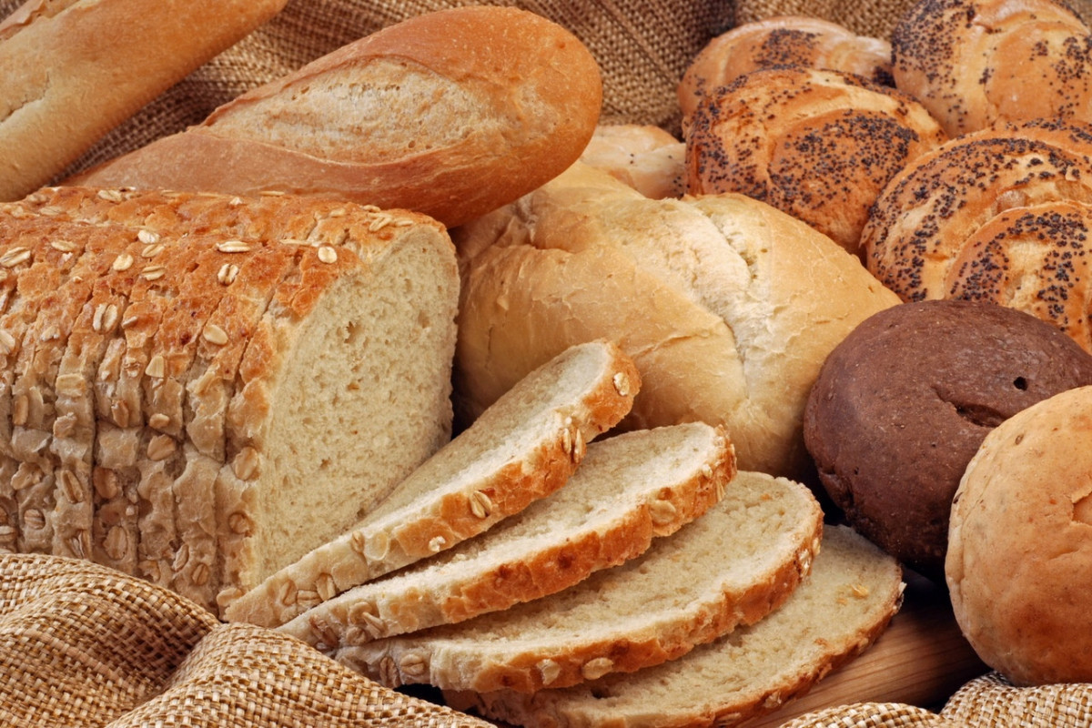 В Азербайджане установлен верхний предел цен на муку и хлеб