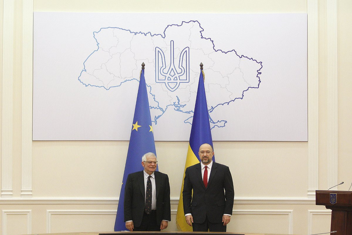 Cozep Borrell: "Ukrayna Aİ-nin davamlı dəstəyinə əmin ola bilər"