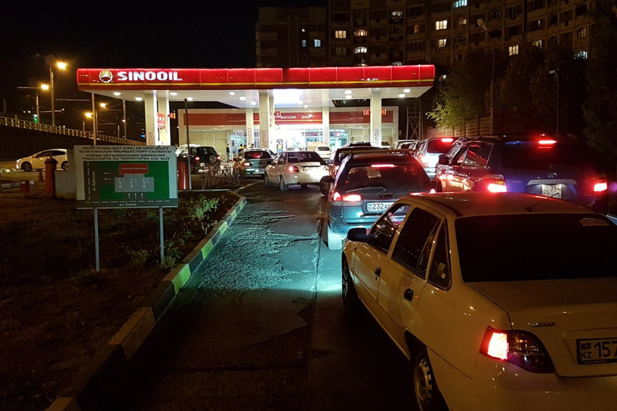 Gasoline stations in Almaty closed, taxi companies suspending operation