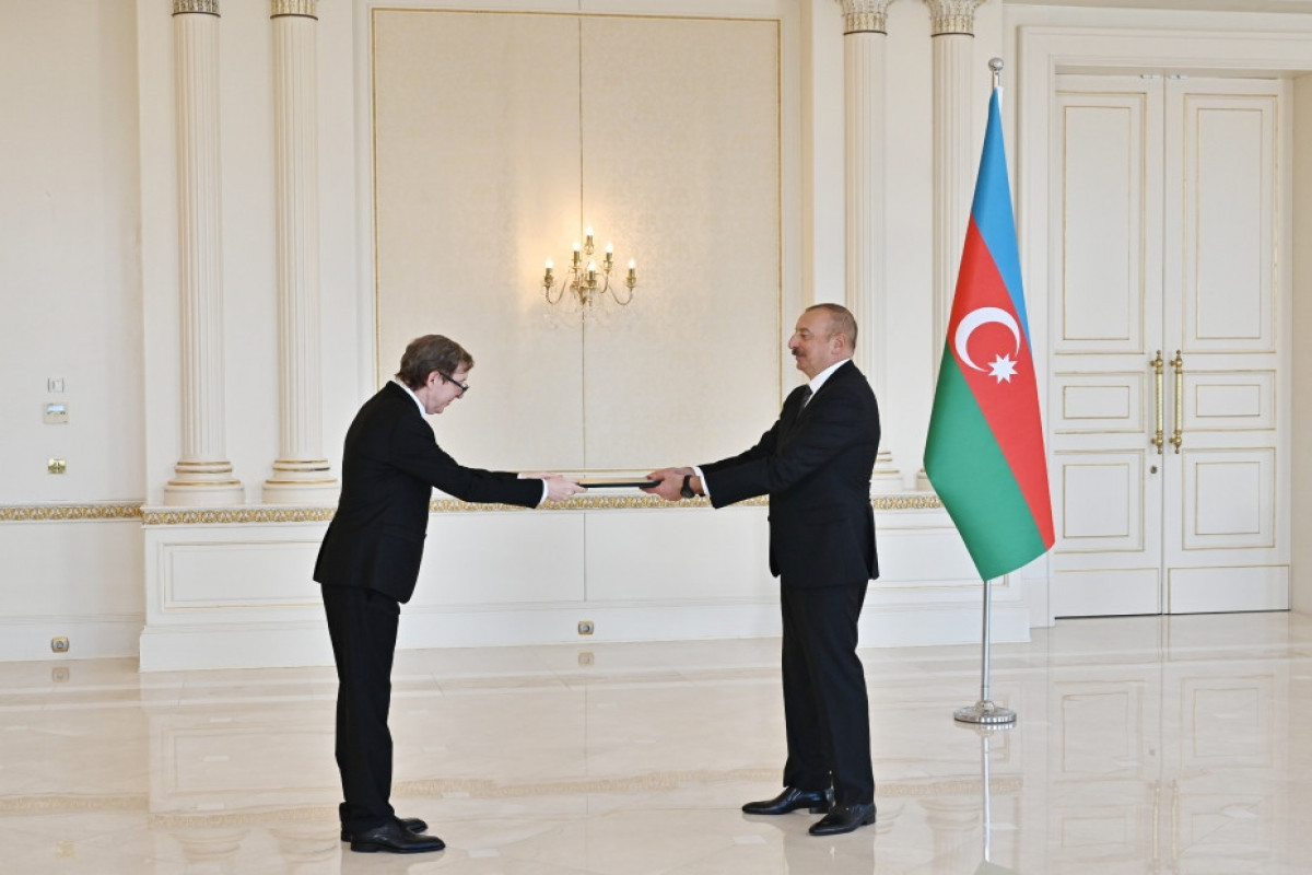 Azerbaijani President received credentials of Algeria