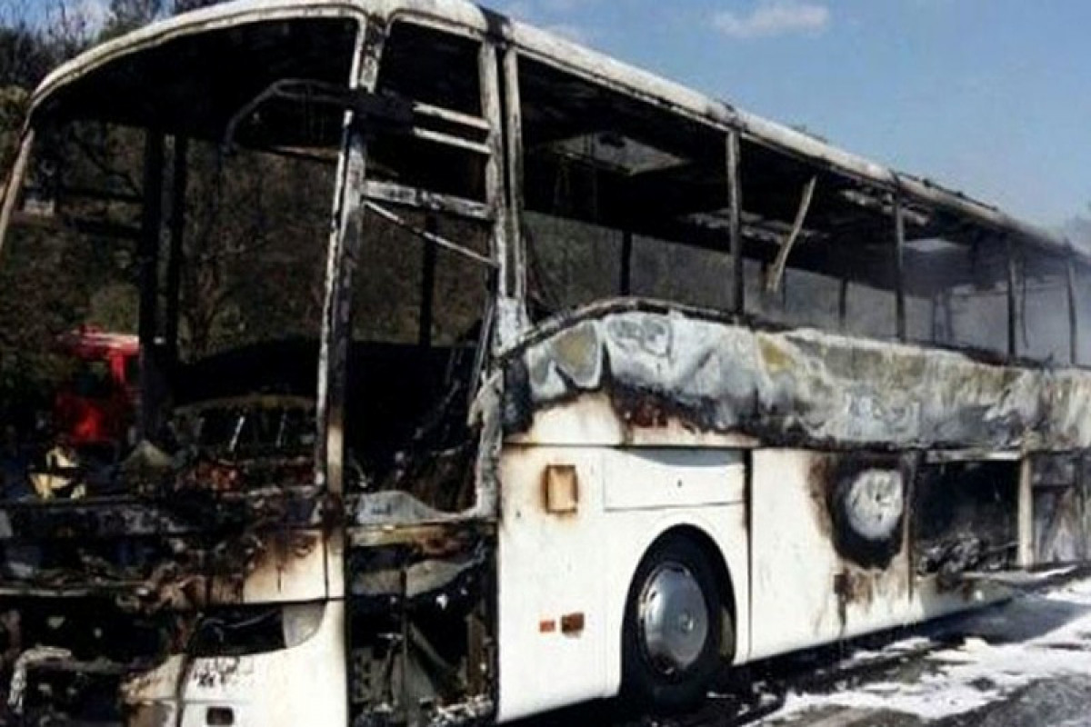 CAR-da avtobus qəzaya uğrayıb, 17 nəfər yanaraq ölüb