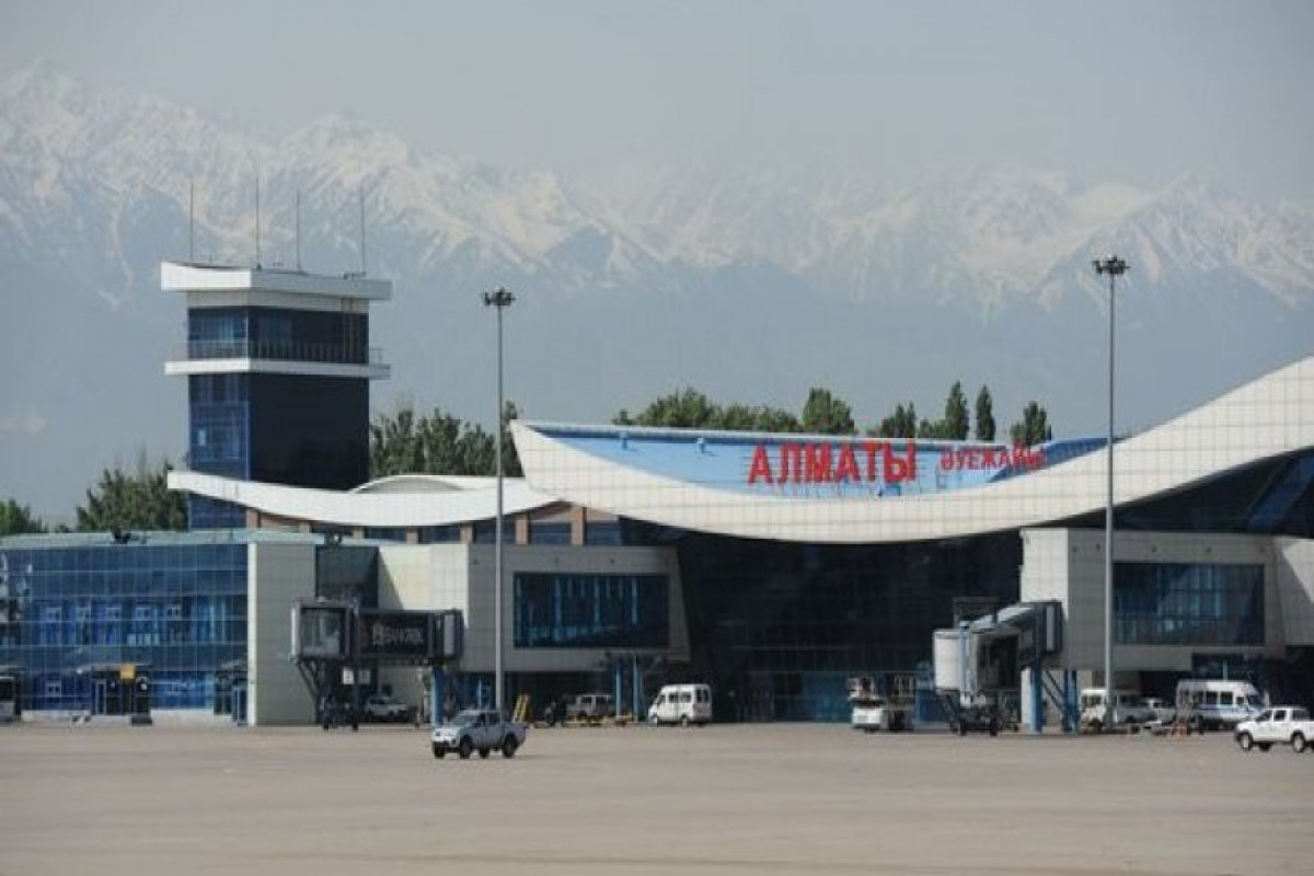 Almatı aeroportu 13 yanvara qədər bağlı qalacaq