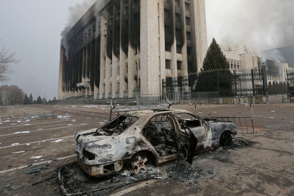 Токаев: при беспорядках в Алма-Ате пострадали около тысячи полицейских