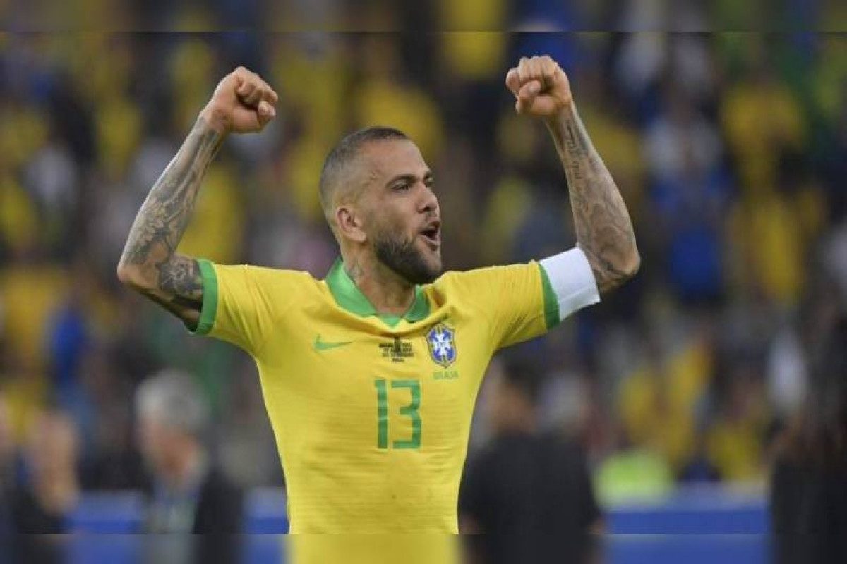 Dani Alves 39 yaşında Braziliya yığmasına çağırılıb