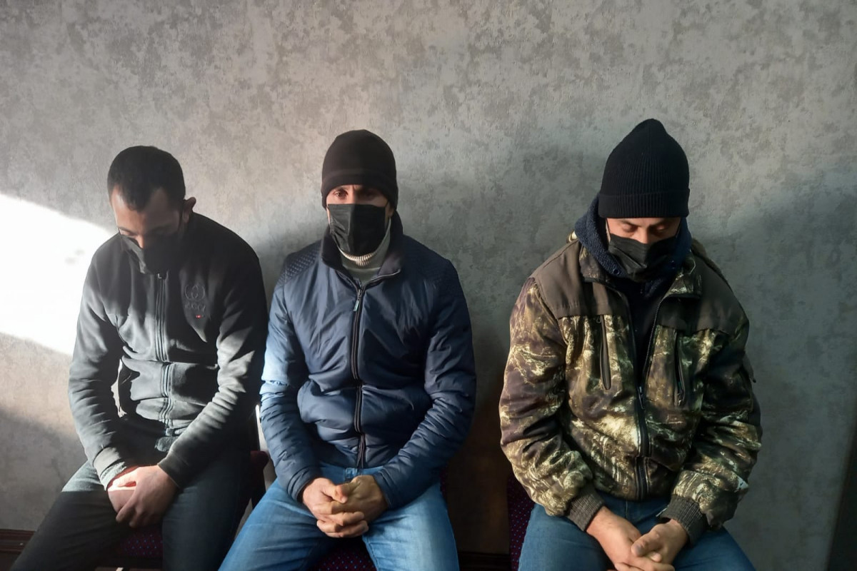 Задержаны лица, укравшие деньги и драгоценности из дома в Агдаме
