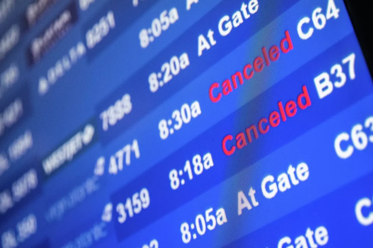 Thousands of Flights Cancelled, Power Out Across US Amid Snow Storm - Reports