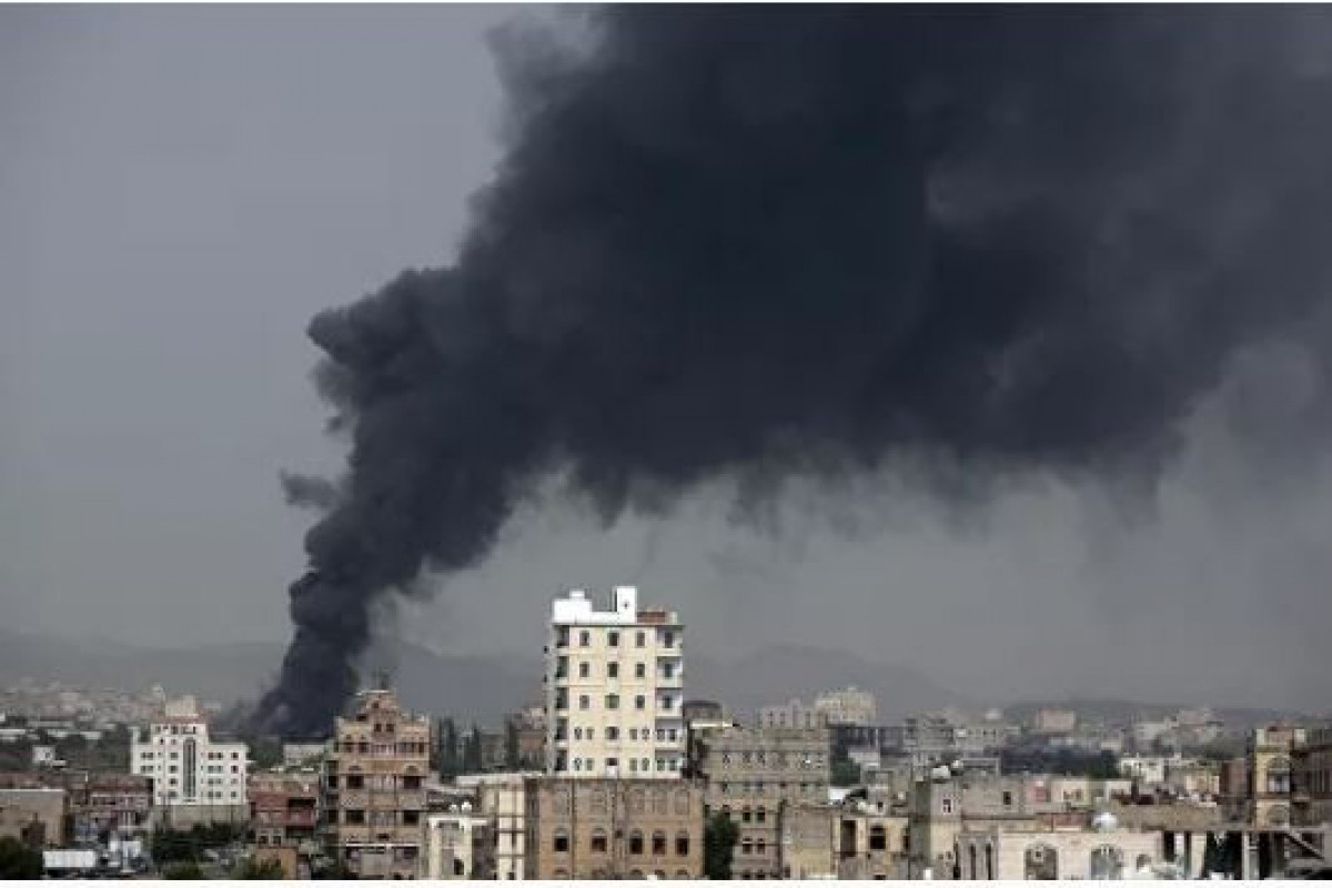 KİV: Ərəb koalisiyası Yəmənin paytaxtını bombaladığını elan edib