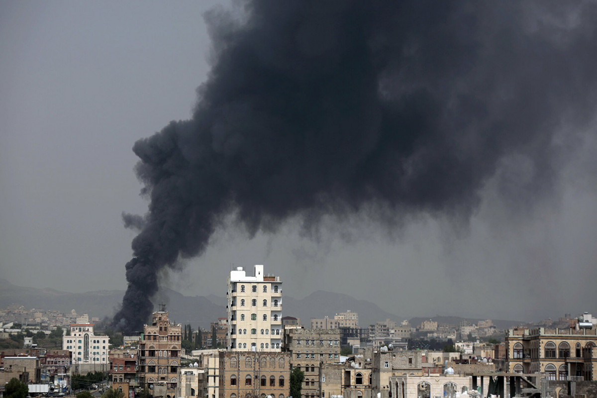 Арабская коалиция объявила о начале бомбардировок столицы Йемена