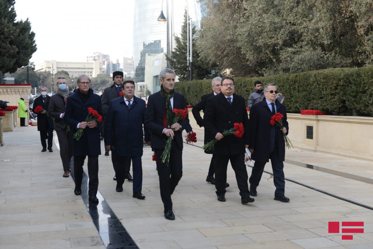 EU ambassadors visited Alley of Martyrs-PHOTO 