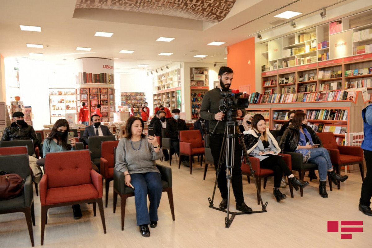 Qazi Zaur Bayramoğlunun kitabının təqdimatı keçirilib - FOTO  - VİDEO 
