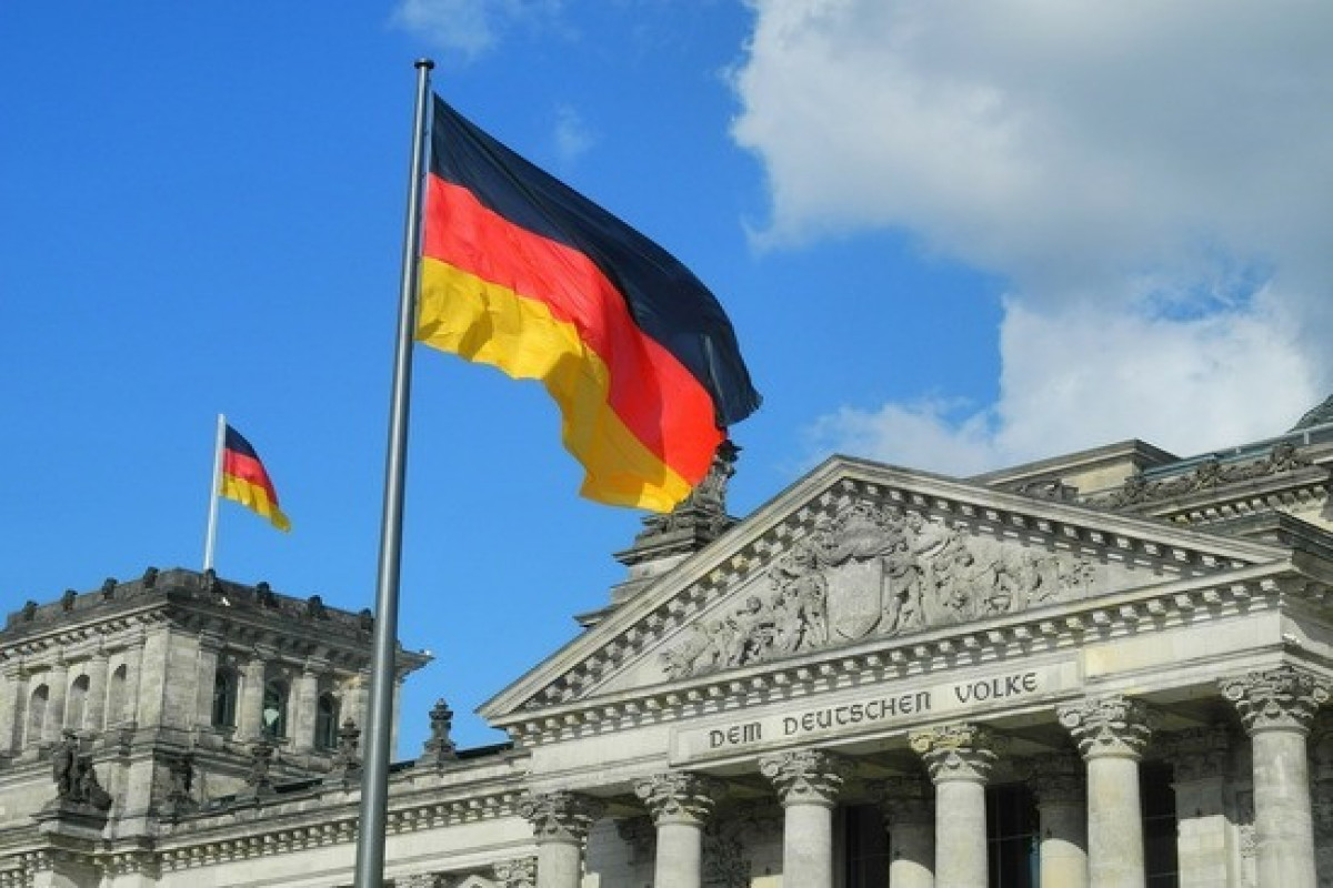Германия начала работу над планом эвакуации семей дипломатов из Украины