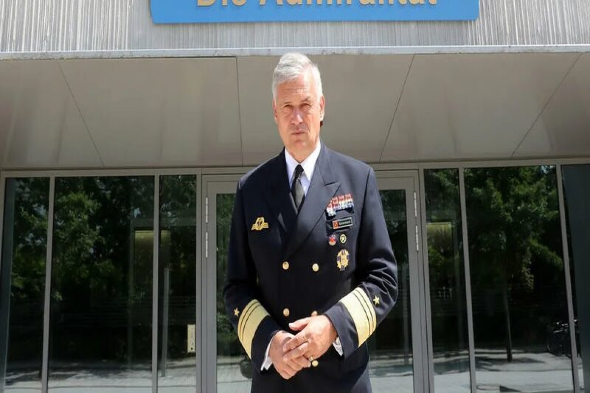 Командующий военно-морскими силами (ВМС) Германии вице-адмирал Кай-Ахим Шенбах