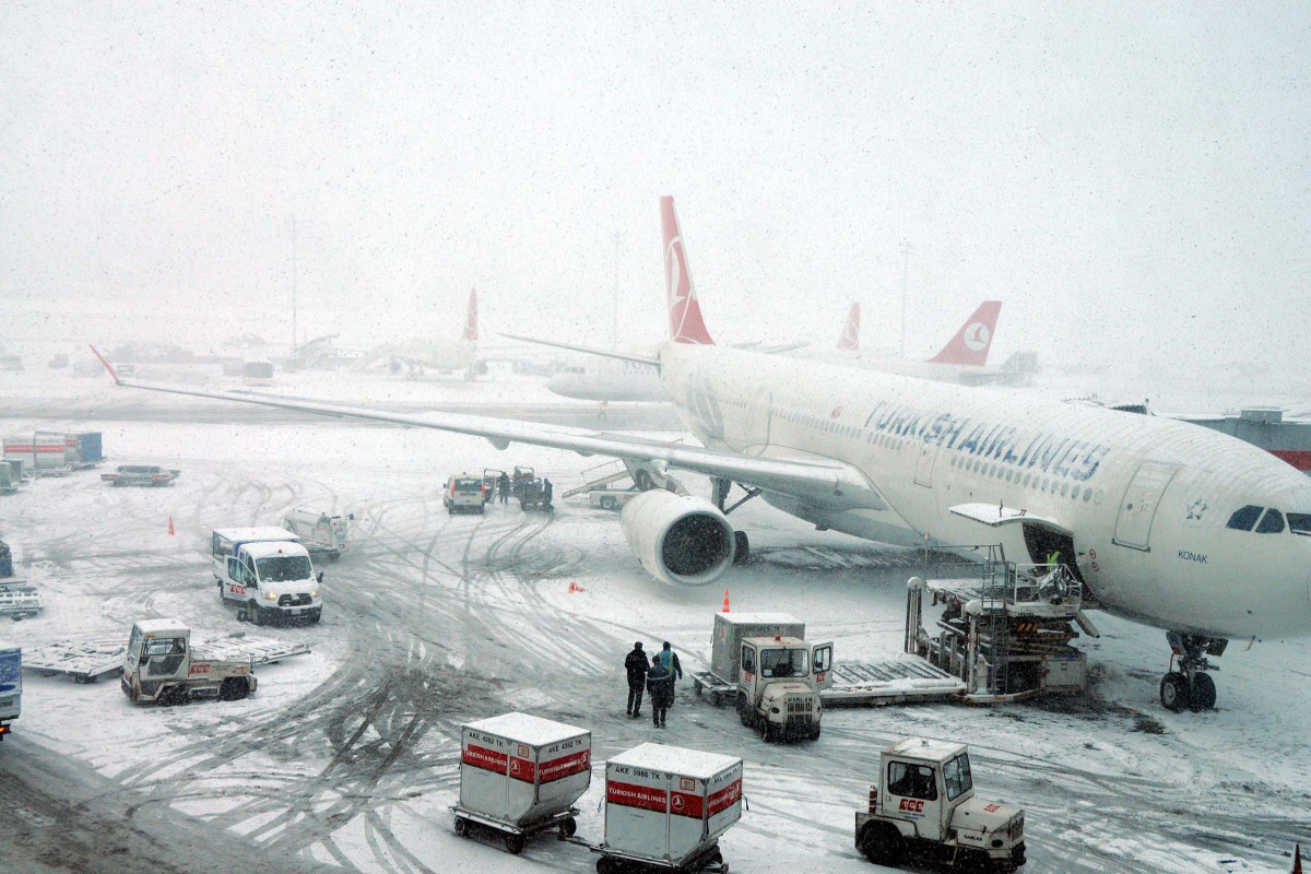Istanbul-Baku flight postponed